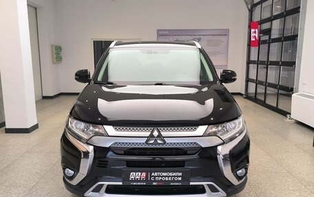 Mitsubishi Outlander III рестайлинг 3, 2019 год, 2 460 000 рублей, 2 фотография
