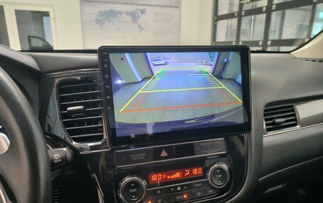 Mitsubishi Outlander III рестайлинг 3, 2019 год, 2 460 000 рублей, 30 фотография