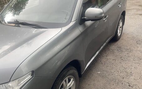 Mitsubishi Outlander III рестайлинг 3, 2012 год, 1 050 000 рублей, 3 фотография