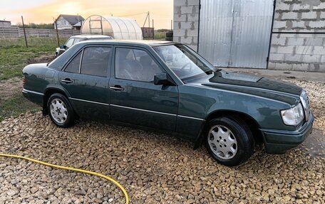 Mercedes-Benz E-Класс, 1992 год, 480 000 рублей, 4 фотография
