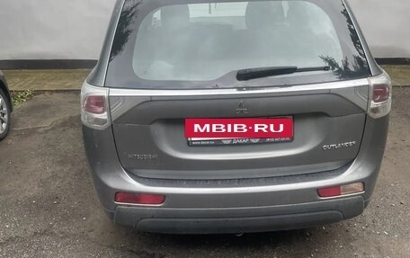 Mitsubishi Outlander III рестайлинг 3, 2012 год, 1 050 000 рублей, 4 фотография