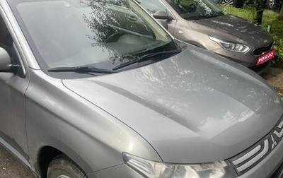 Mitsubishi Outlander III рестайлинг 3, 2012 год, 1 050 000 рублей, 1 фотография