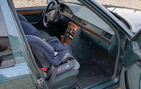 Mercedes-Benz E-Класс, 1992 год, 480 000 рублей, 9 фотография