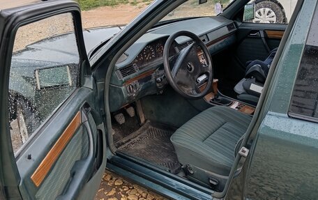 Mercedes-Benz E-Класс, 1992 год, 480 000 рублей, 10 фотография