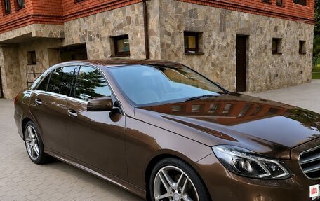 Mercedes-Benz E-Класс, 2013 год, 2 100 000 рублей, 3 фотография