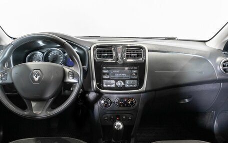 Renault Logan II, 2016 год, 830 000 рублей, 6 фотография