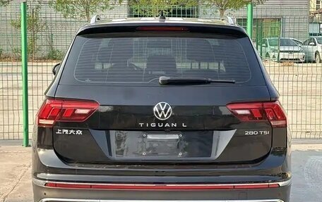 Volkswagen Tiguan II, 2023 год, 2 707 650 рублей, 8 фотография