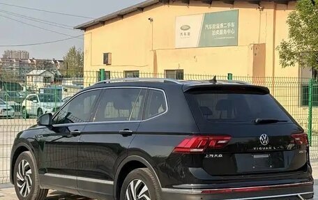Volkswagen Tiguan II, 2023 год, 2 707 650 рублей, 9 фотография