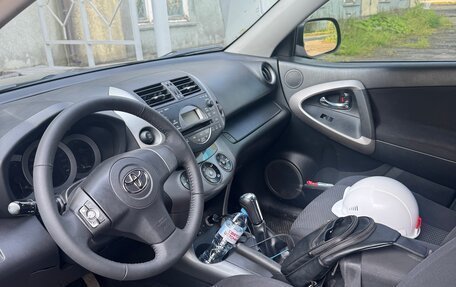 Toyota RAV4, 2006 год, 1 050 000 рублей, 4 фотография