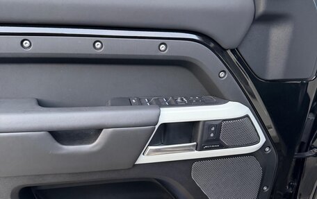 Land Rover Defender II, 2024 год, 7 700 000 рублей, 6 фотография