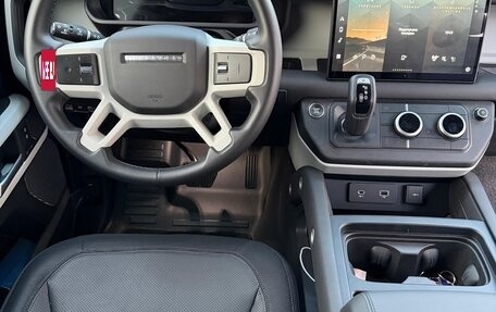 Land Rover Defender II, 2024 год, 7 700 000 рублей, 2 фотография