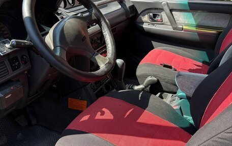 Mitsubishi Pajero III рестайлинг, 1992 год, 700 000 рублей, 4 фотография