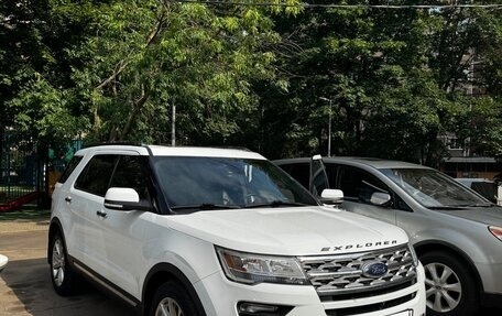 Ford Explorer VI, 2019 год, 3 100 000 рублей, 2 фотография