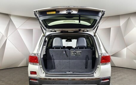 Toyota Highlander III, 2013 год, 1 655 000 рублей, 12 фотография