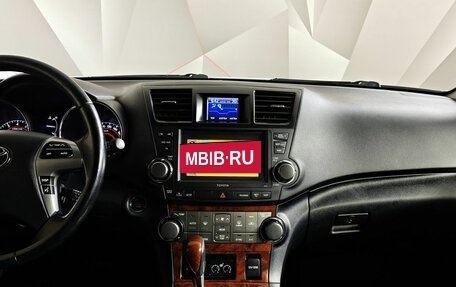 Toyota Highlander III, 2013 год, 1 655 000 рублей, 15 фотография