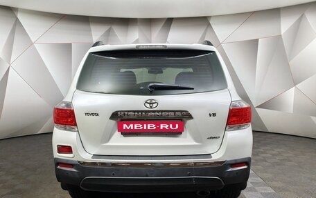 Toyota Highlander III, 2013 год, 1 655 000 рублей, 8 фотография