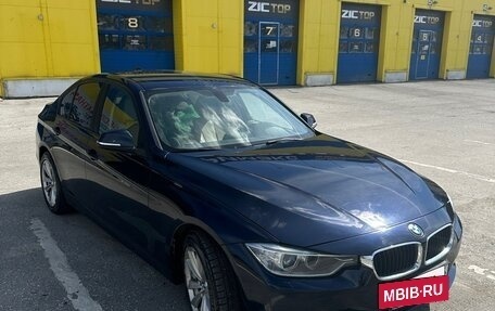 BMW 3 серия, 2015 год, 1 650 000 рублей, 3 фотография