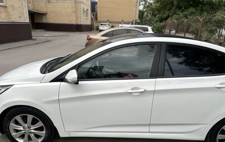 Hyundai Solaris II рестайлинг, 2011 год, 875 000 рублей, 6 фотография