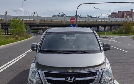 Hyundai Grand Starex Grand Starex I рестайлинг 2, 2011 год, 1 475 000 рублей, 3 фотография