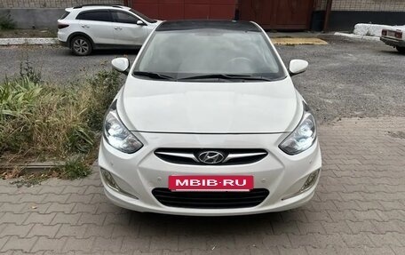 Hyundai Solaris II рестайлинг, 2011 год, 875 000 рублей, 7 фотография