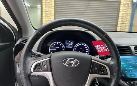 Hyundai Solaris II рестайлинг, 2011 год, 875 000 рублей, 5 фотография