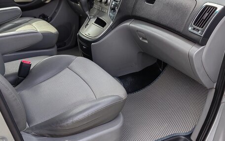 Hyundai Grand Starex Grand Starex I рестайлинг 2, 2011 год, 1 475 000 рублей, 14 фотография