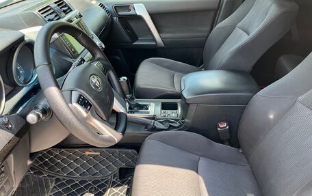 Toyota Land Cruiser Prado 150 рестайлинг 2, 2014 год, 2 990 000 рублей, 9 фотография