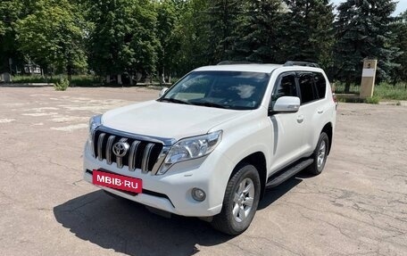 Toyota Land Cruiser Prado 150 рестайлинг 2, 2014 год, 2 990 000 рублей, 5 фотография