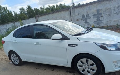 KIA Rio III рестайлинг, 2013 год, 750 000 рублей, 2 фотография