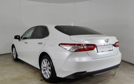 Toyota Camry, 2020 год, 3 100 000 рублей, 5 фотография