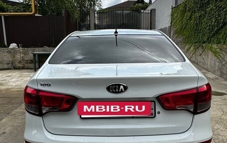 KIA Rio III рестайлинг, 2016 год, 940 000 рублей, 4 фотография