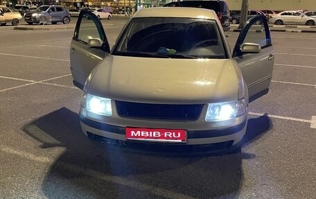 Volkswagen Passat B5+ рестайлинг, 1998 год, 240 000 рублей, 1 фотография