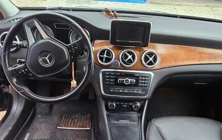 Mercedes-Benz GLA, 2014 год, 1 700 000 рублей, 17 фотография