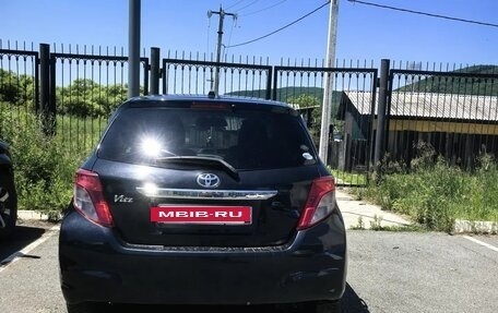 Toyota Vitz, 2011 год, 620 000 рублей, 3 фотография
