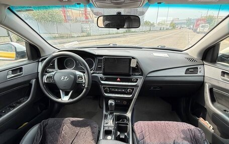 Hyundai Sonata VII, 2019 год, 1 300 000 рублей, 5 фотография