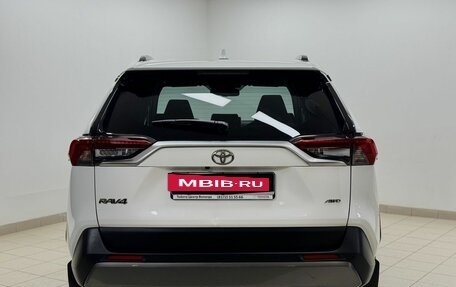 Toyota RAV4, 2022 год, 3 225 000 рублей, 5 фотография