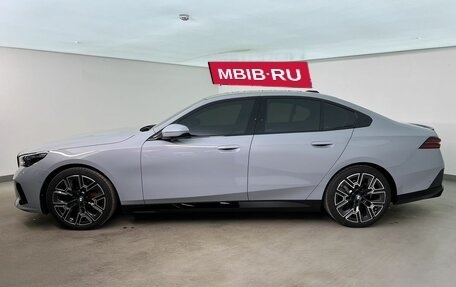 BMW 5 серия, 2025 год, 9 300 000 рублей, 6 фотография