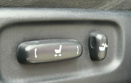 Toyota Land Cruiser 200, 2011 год, 2 950 000 рублей, 12 фотография