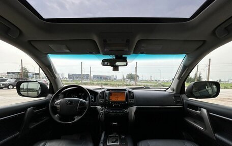 Toyota Land Cruiser 200, 2011 год, 2 950 000 рублей, 24 фотография
