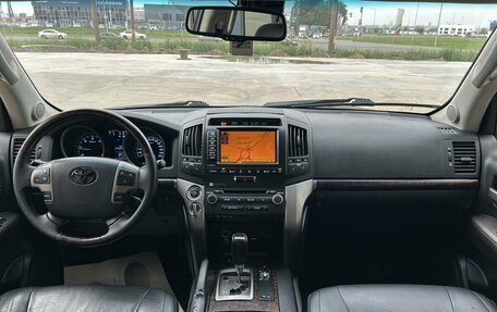 Toyota Land Cruiser 200, 2011 год, 2 950 000 рублей, 23 фотография