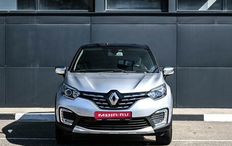 Renault Kaptur I рестайлинг, 2021 год, 1 799 000 рублей, 3 фотография