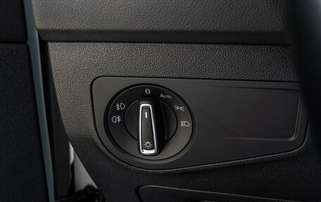 Volkswagen Tiguan II, 2018 год, 2 015 000 рублей, 20 фотография