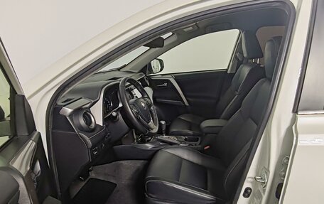 Toyota RAV4, 2016 год, 2 350 000 рублей, 16 фотография