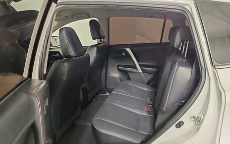 Toyota RAV4, 2016 год, 2 350 000 рублей, 12 фотография