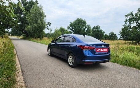 Hyundai Solaris II рестайлинг, 2021 год, 1 498 000 рублей, 4 фотография