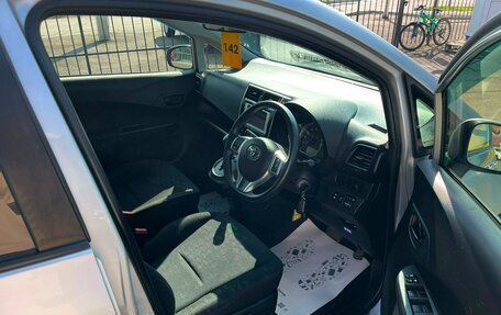 Toyota Ractis II, 2014 год, 1 099 000 рублей, 14 фотография
