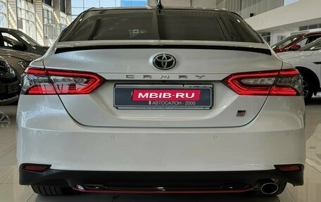 Toyota Camry, 2021 год, 3 350 000 рублей, 12 фотография