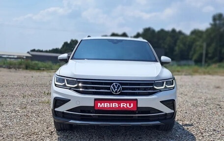 Volkswagen Tiguan II, 2022 год, 2 900 000 рублей, 1 фотография