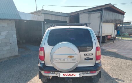 Chevrolet Niva I рестайлинг, 2004 год, 240 000 рублей, 6 фотография