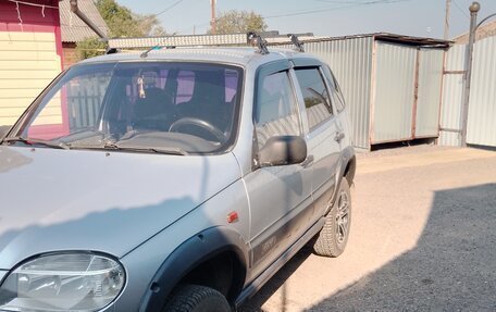Chevrolet Niva I рестайлинг, 2004 год, 240 000 рублей, 10 фотография